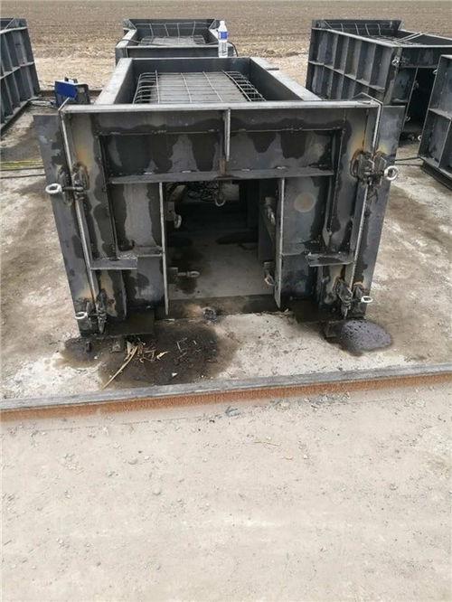新疆u型排水渠模具厂家 保定振通模具加工厂