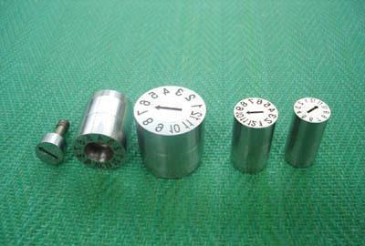 CUMSA标准可换芯模具日期章 提升机械设备标记效率的革新解决方案